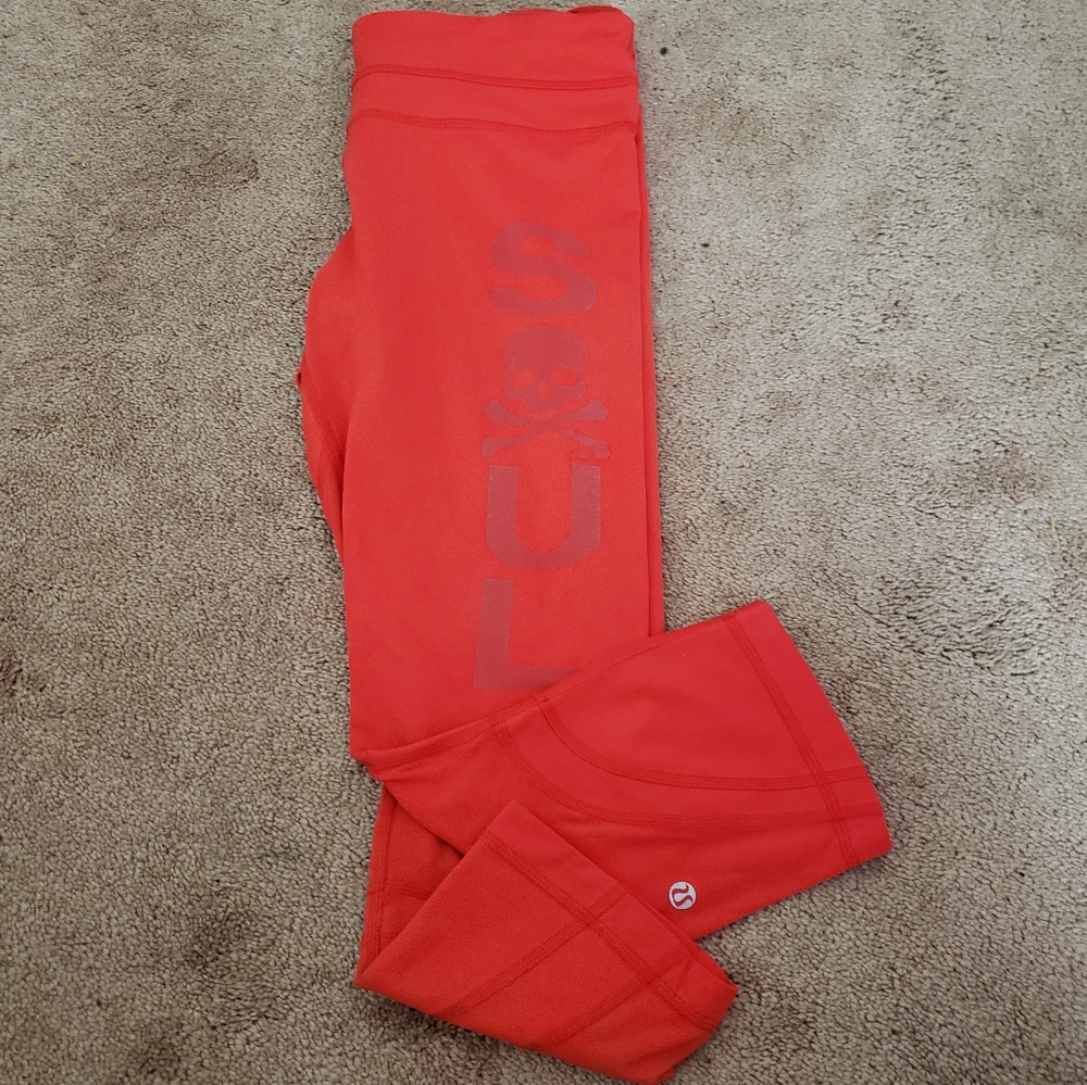 Lululemon x SoulCycle Run Red Skull Crop L…